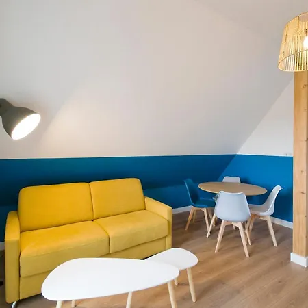 Apartment Cosybnb Bleu, Independant, Wifi, Parking, Petit Dejeuner *